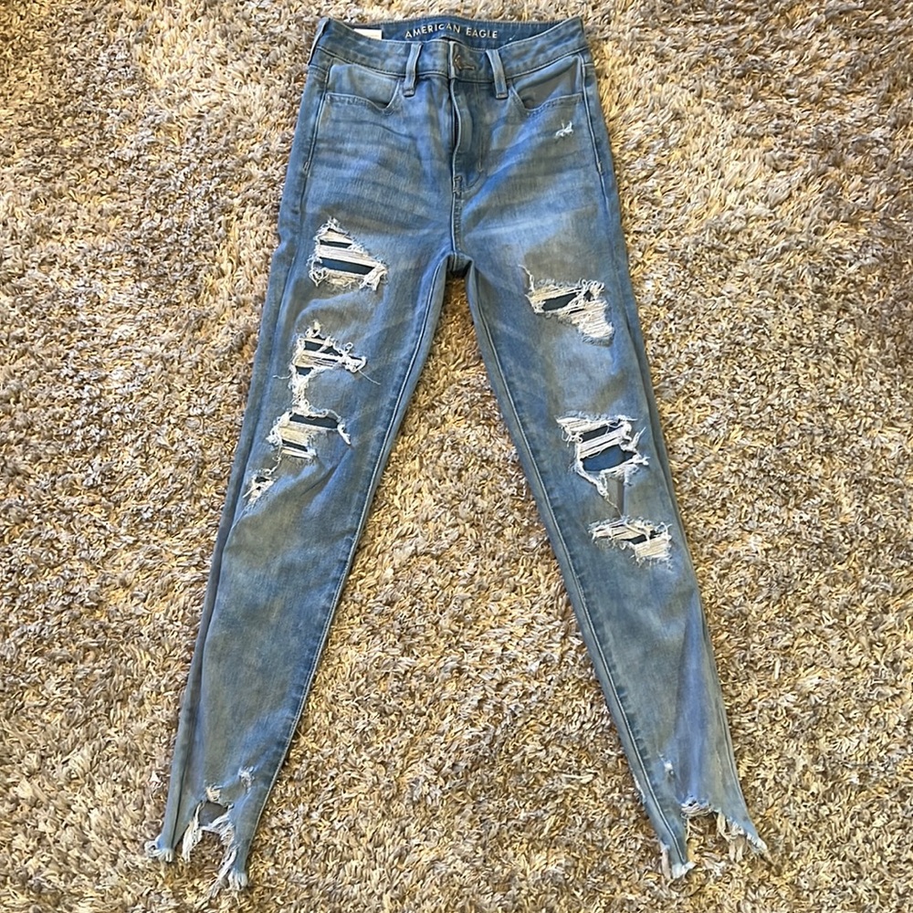 American Eagle Outfitters Distressed Blue Jeans